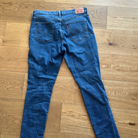 Levi’s Shaping Skinny 311 - Picture 4 of 5